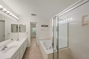 222 Blushwood Pl, The Woodlands, TX 77382 - Photo 11