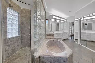 4616 Spruce Street, Bellaire, TX 77401 - Photo 25