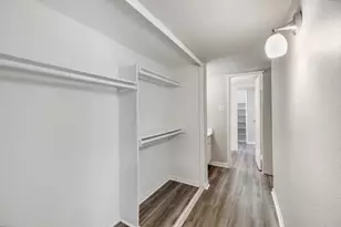 11715 S Glen Dr, Houston, TX 77099 - Photo 9