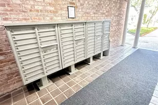 357 N Post Oak Ln, Houston, TX 77024 - Photo 25