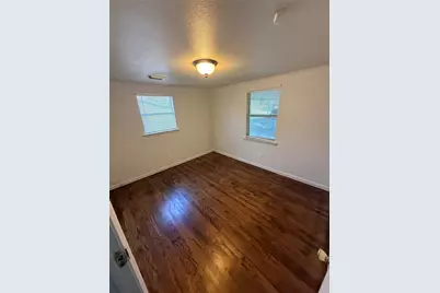 720 Austin Street, Clute, TX 77531 - Photo 13
