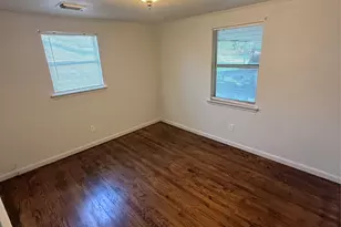 720 Austin St, Clute, TX 77531 - Photo 13