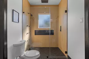 943 Pecore St, Houston, TX 77009 - Photo 5