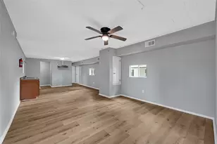 11719 S Spicewood Ln, Houston, TX 77044 - Photo 3