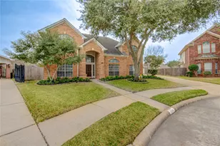 1730 Monvale Ln, Sugar Land, TX 77479 - Photo 3