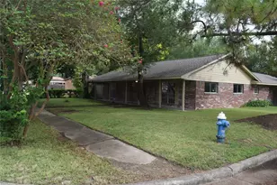 9902 Tolman St, Houston, TX 77034 - Photo 23