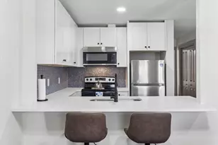 1224 Welch St, Houston, TX 77006 - Photo 5