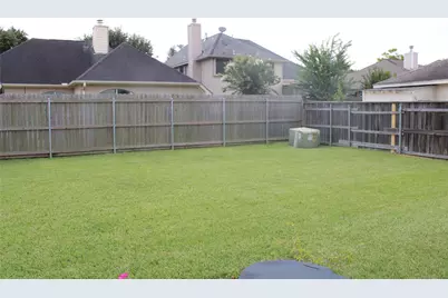 7018 Crystal Dowels Drive, Pasadena, TX 77505 - Photo 13
