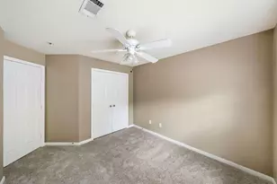 86 N Valley Oaks Cir, The Woodlands, TX 77382 - Photo 31