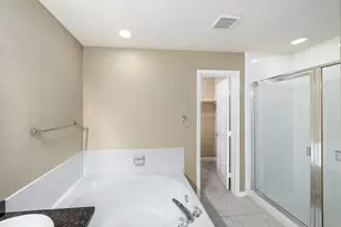 86 N Valley Oaks Cir, The Woodlands, TX 77382 - Photo 17