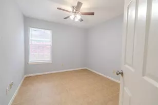 13710 Sablegarden Ln, Houston, TX 77014 - Photo 17