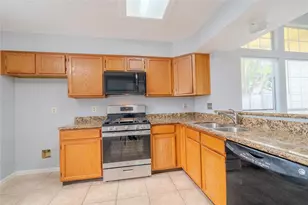 13710 Sablegarden Ln, Houston, TX 77014 - Photo 9