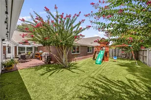4503 Heatherwilde St, Sugar Land, TX 77479 - Photo 3