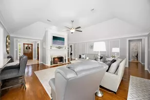 4503 Heatherwilde St, Sugar Land, TX 77479 - Photo 7