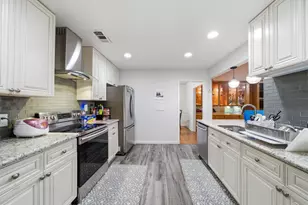 9435 Springmont Dr, Houston, TX 77080 - Photo 11