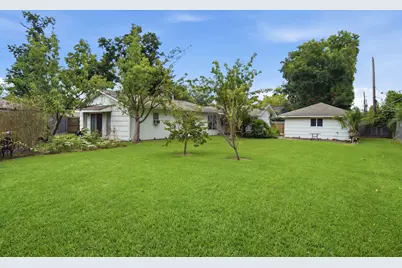 9435 Springmont Drive, Houston, TX 77080 - Photo 29