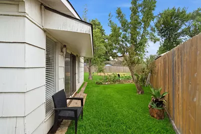9435 Springmont Drive, Houston, TX 77080 - Photo 31