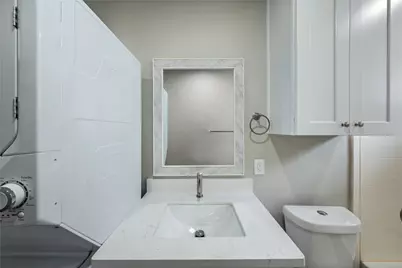 211 N Milby Street #4, Houston, TX 77003 - Photo 11