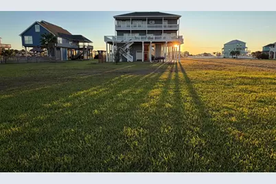 18111 Shaman Drive, Galveston, TX 77554 - Photo 9