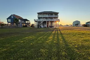 18111 Shaman Dr, Galveston, TX 77554 - Photo 9