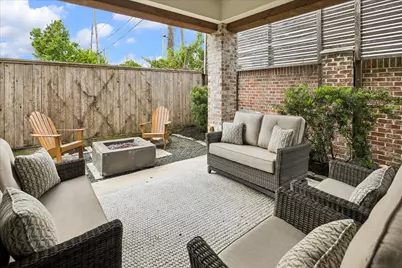 8566 Forum Drive, Houston, TX 77055 - Photo 17