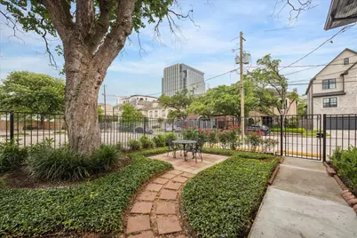 2207 Mimosa #7, Houston, TX 77019 - Photo 3