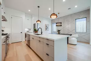 814 W 17th St, Houston, TX 77008 - Photo 11