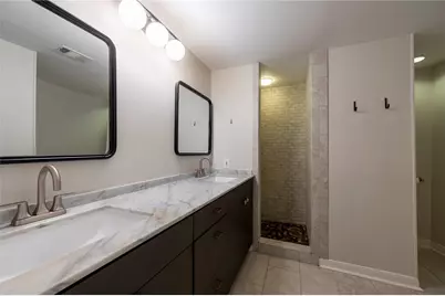 4004 Montrose Boulevard #44D, Houston, TX 77006 - Photo 11