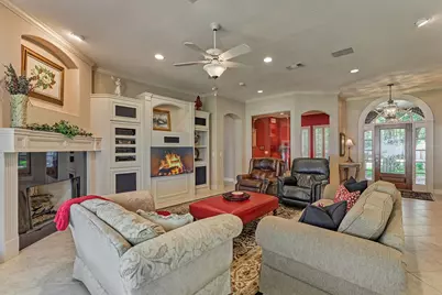 9485 Escondido Drive, Willis, TX 77318 - Photo 9