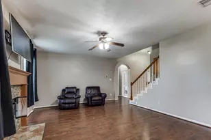 126 Crescent Bay Dr, League City, TX 77573 - Photo 5