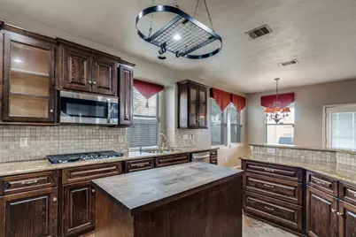 126 Crescent Bay Drive, League City, TX 77573 - Photo 9