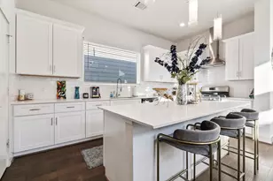 2210 Lou Ellen Ln, Houston, TX 77018 - Photo 9