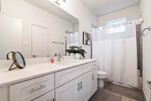 2210 Lou Ellen Ln, Houston, TX 77018 - Photo 19