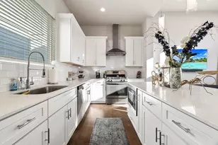 2210 Lou Ellen Ln, Houston, TX 77018 - Photo 11