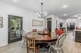 157 N Forest Dr, Huntsville, TX 77340 - Photo 17