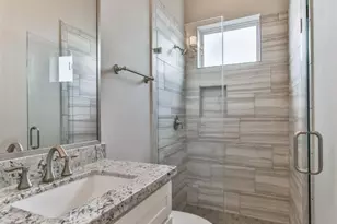 10915 Brookeshire Chase Ln, Houston, TX 77043 - Photo 7