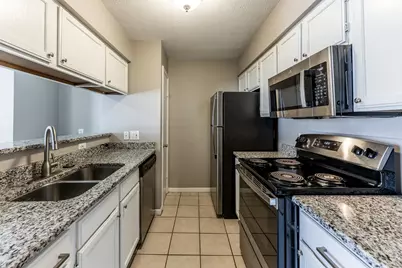 2402 Sycamore Avenue #D2, Huntsville, TX 77340 - Photo 15