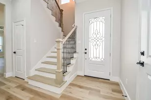 848 Lucky St, Houston, TX 77088 - Photo 5