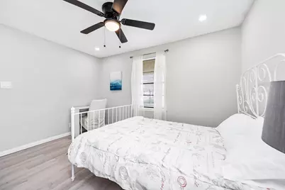 4356 Phlox Street, Houston, TX 77051 - Photo 17