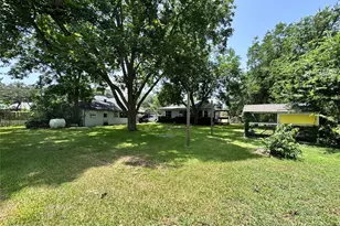 106 W Prairie Ave, Eagle Lake, TX 77434 - Photo 27