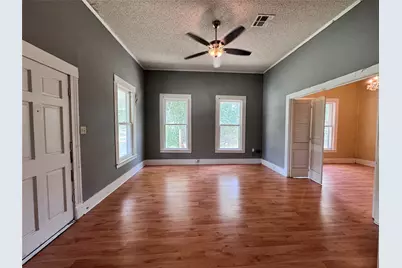 106 W Prairie Avenue, Eagle Lake, TX 77434 - Photo 3