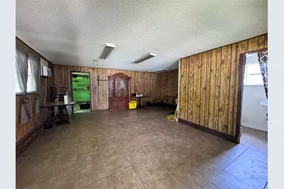 106 W Prairie Avenue, Eagle Lake, TX 77434 - Photo 21