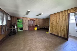 106 W Prairie Ave, Eagle Lake, TX 77434 - Photo 21
