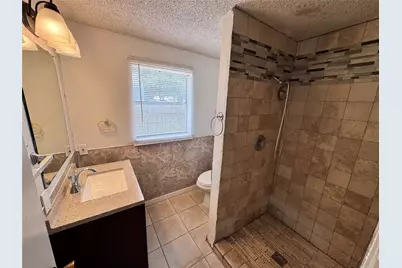 106 W Prairie Avenue, Eagle Lake, TX 77434 - Photo 7