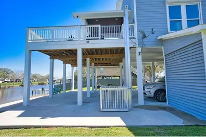 1493 County Road 291, Sargent, TX 77414 - Photo 3