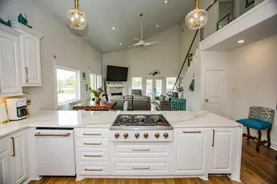 1493 County Road 291, Sargent, TX 77414 - Photo 5