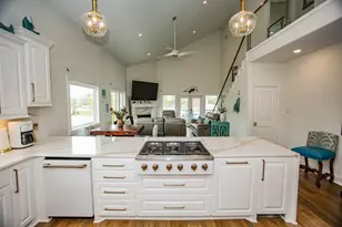 1493 County Rd 291, Sargent, TX 77414 - Photo 5