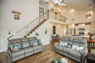 1493 County Rd 291, Sargent, TX 77414 - Photo 7