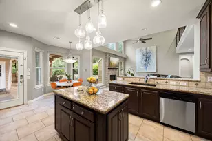 6 Windflower Pl, The Woodlands, TX 77381 - Photo 19