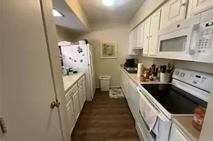 7004 Williams Dr, Galveston, TX 77551 - Photo 7